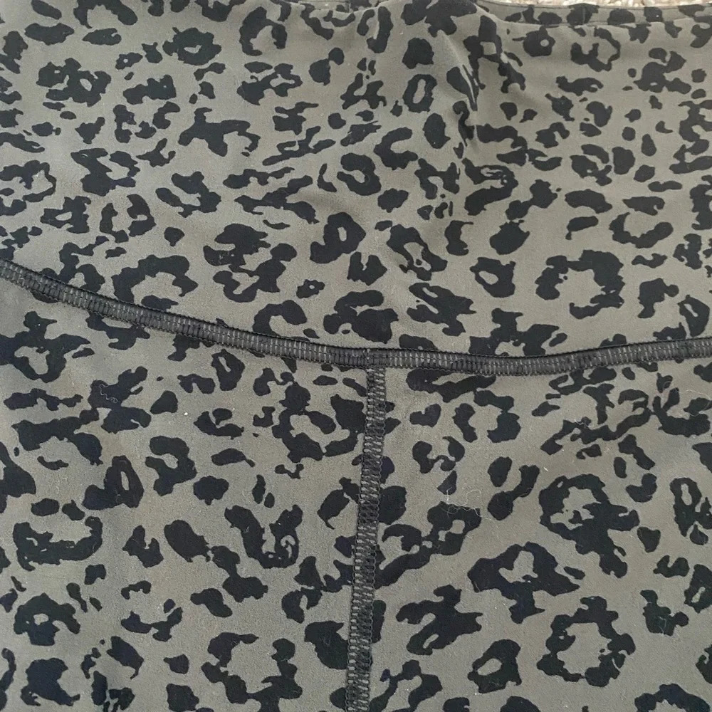 Athleta leopard leggings - Picture 3 of 4